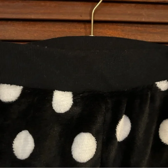 Queen of Cool Penguin Polka Dot Plush Pajamas - Picture 10 of 11